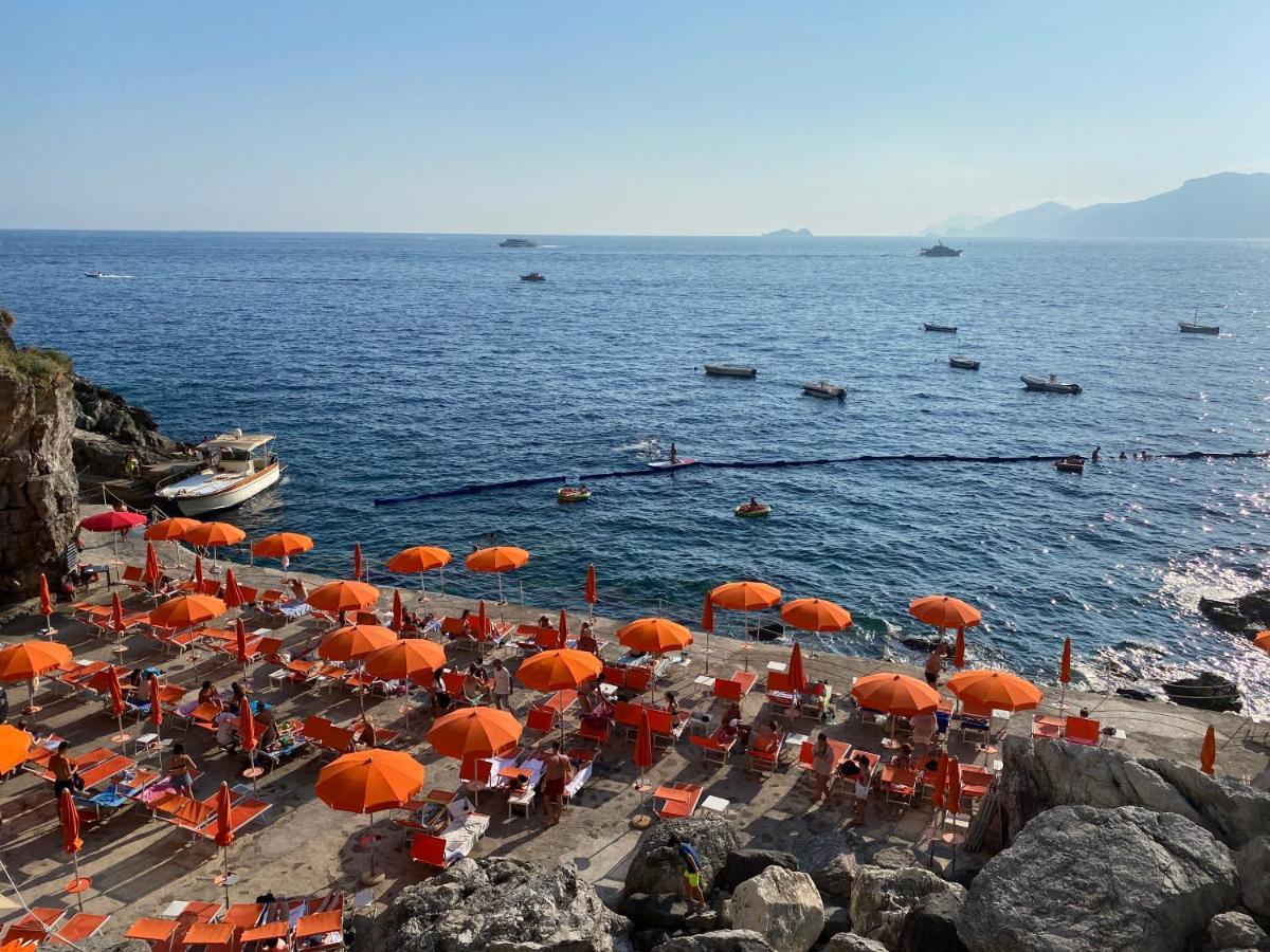 Il Profumo Dei Fiori Apartment Praiano Luaran gambar