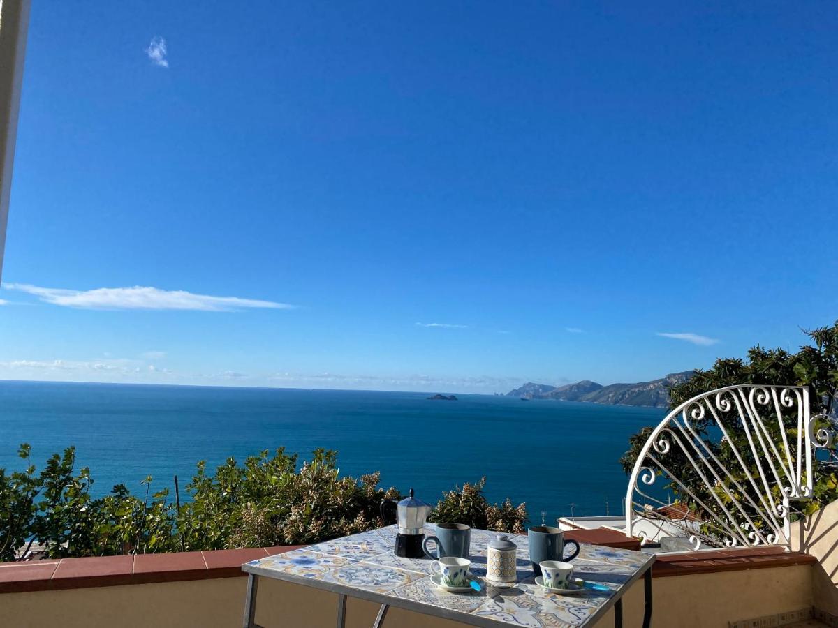 Il Profumo Dei Fiori Apartment Praiano Luaran gambar