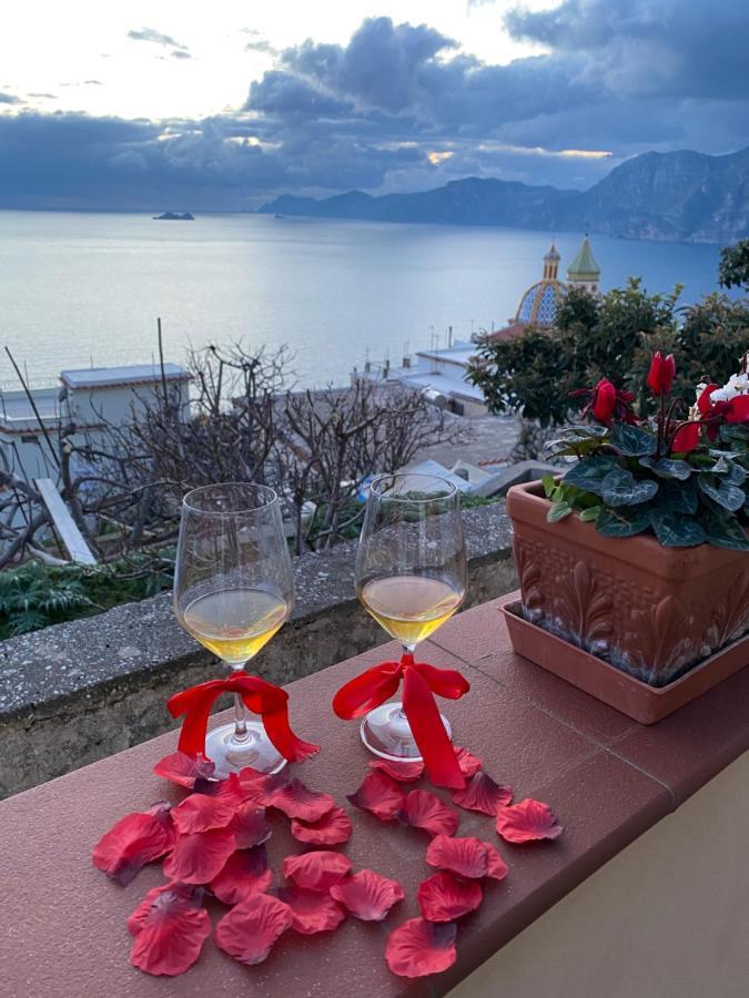Il Profumo Dei Fiori Apartment Praiano Luaran gambar