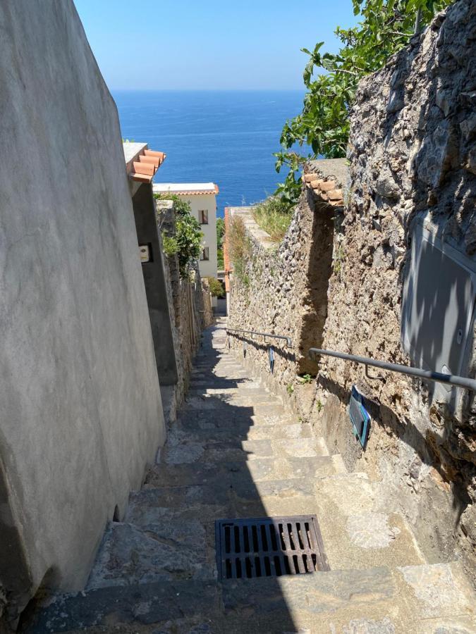 Il Profumo Dei Fiori Apartment Praiano Luaran gambar
