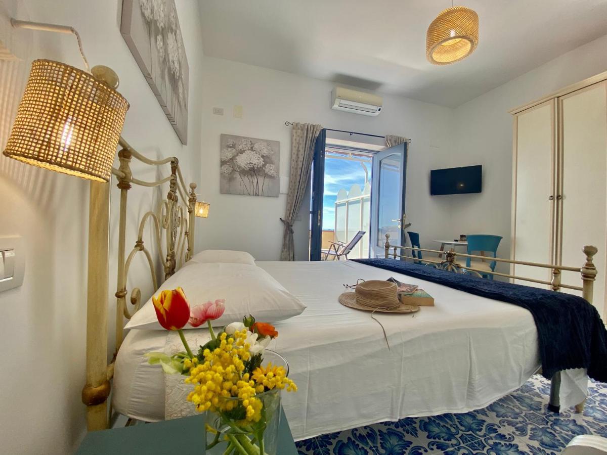 Il Profumo Dei Fiori Apartment Praiano Luaran gambar