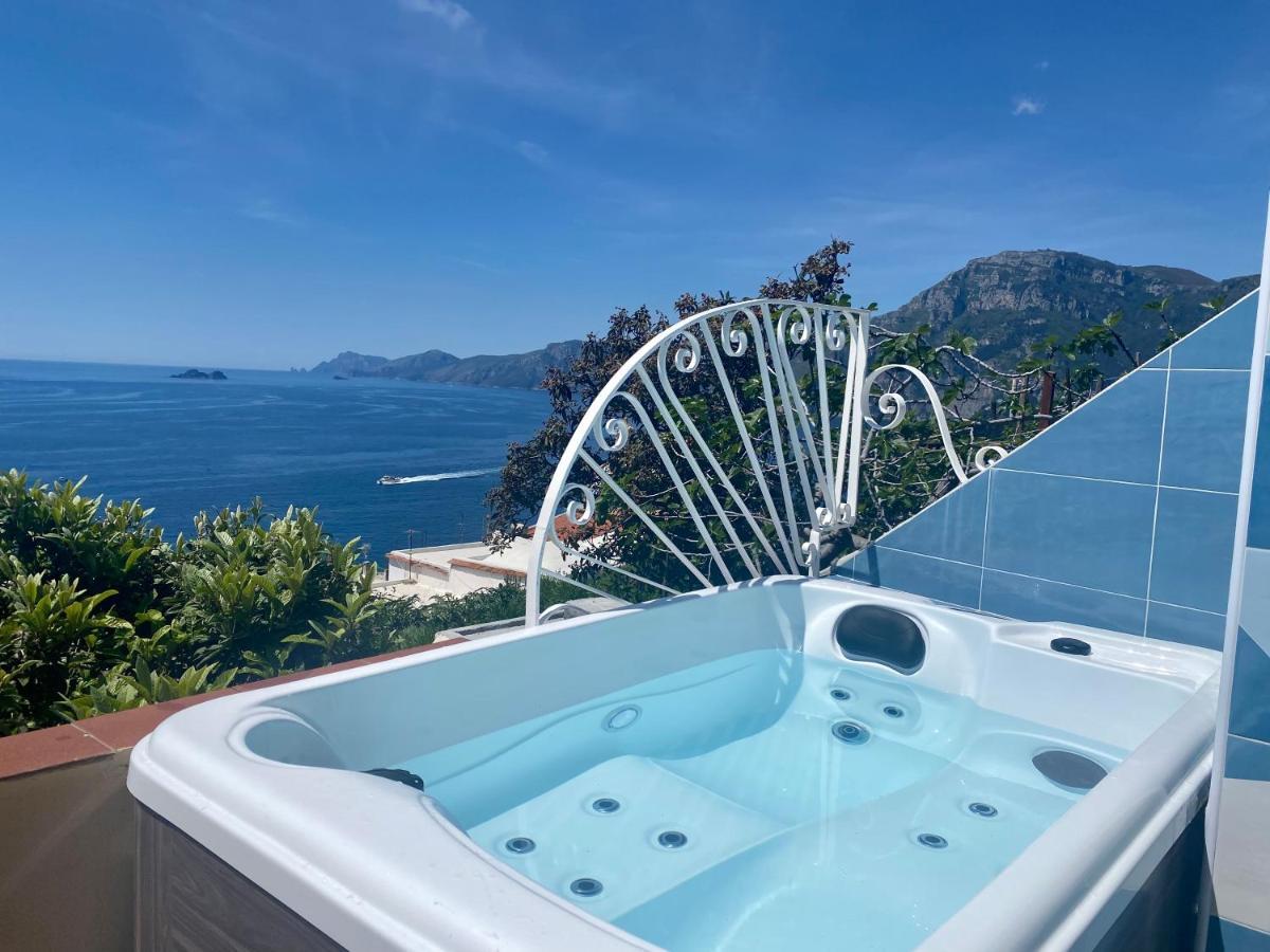 Il Profumo Dei Fiori Apartment Praiano Luaran gambar