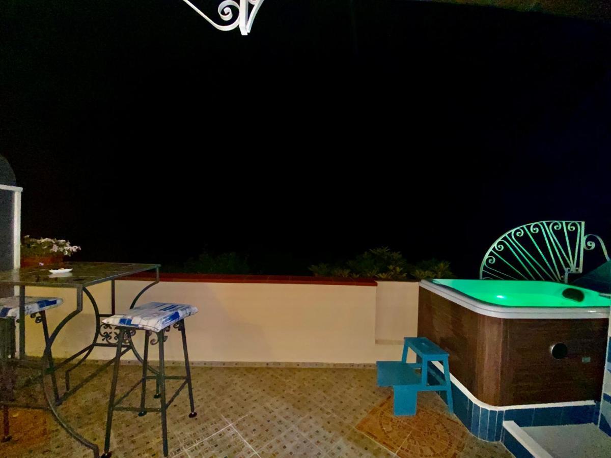 Il Profumo Dei Fiori Apartment Praiano Luaran gambar