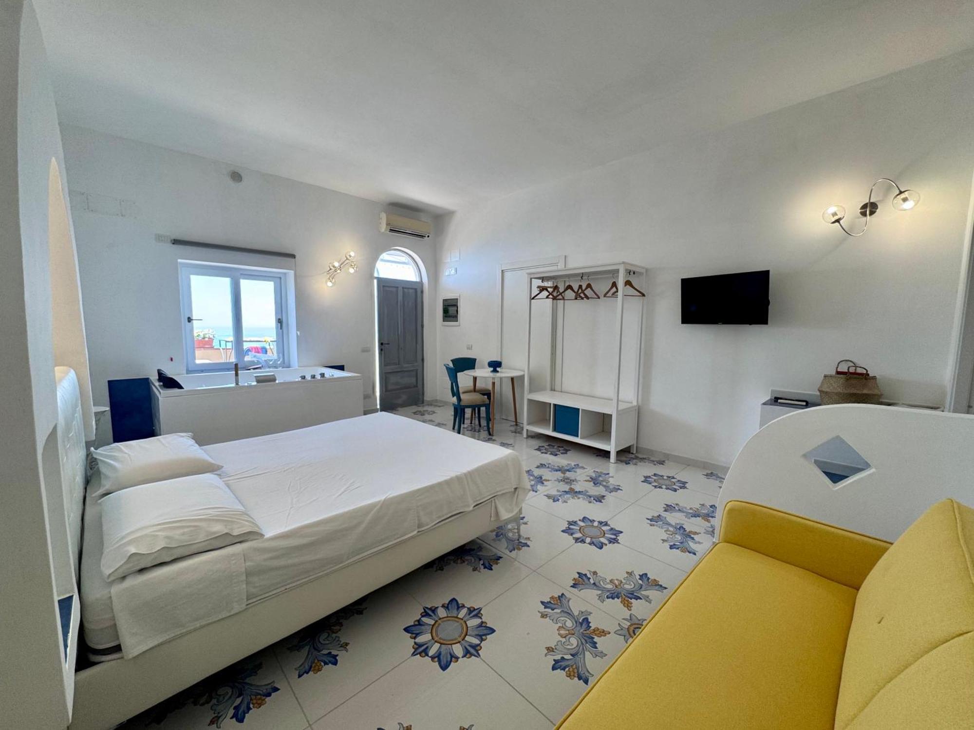 Il Profumo Dei Fiori Apartment Praiano Luaran gambar